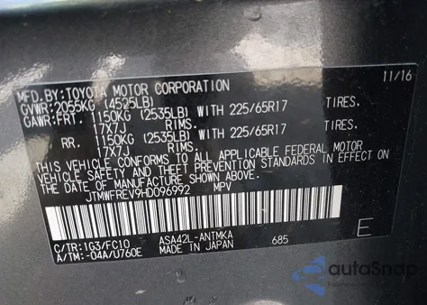 2017 Toyota Rav4 Xle z USA, uszkodzony, nr VIN JTMWFREV9HD096992